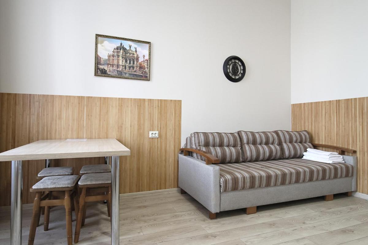 לבוב Buk Apartments On Doroshenka 25 מראה חיצוני תמונה