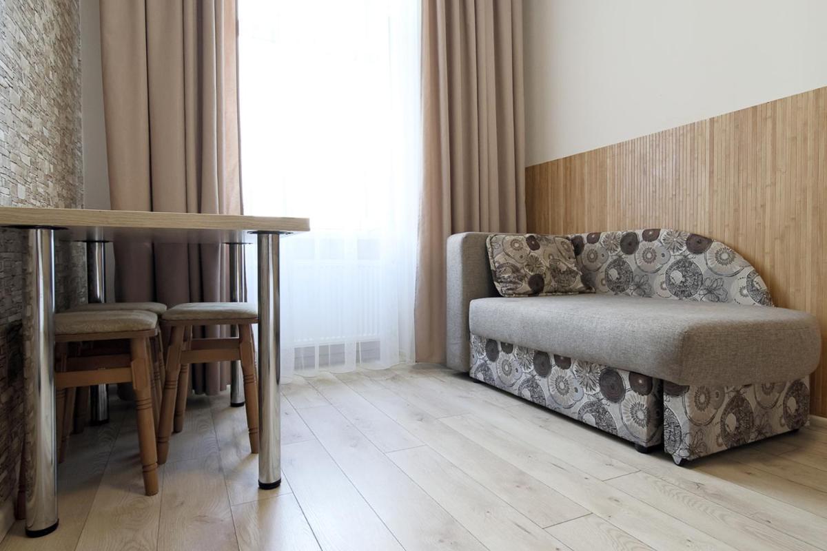לבוב Buk Apartments On Doroshenka 25 מראה חיצוני תמונה