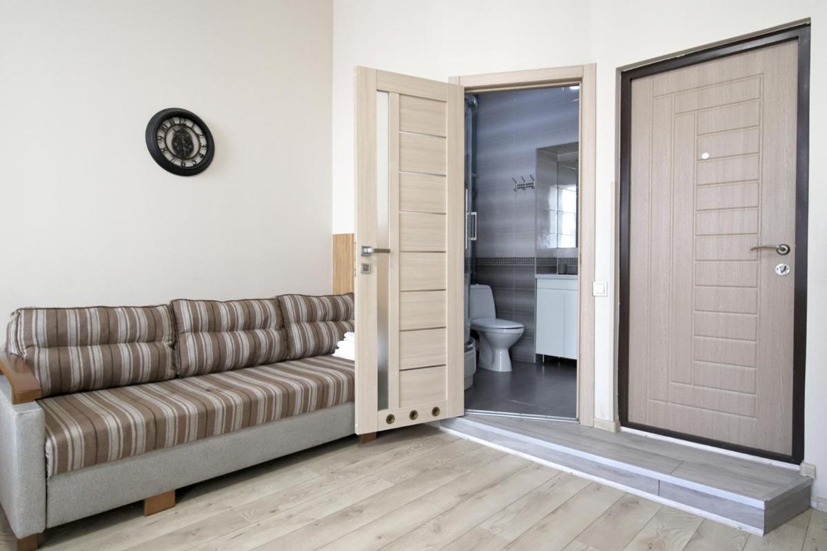 לבוב Buk Apartments On Doroshenka 25 מראה חיצוני תמונה