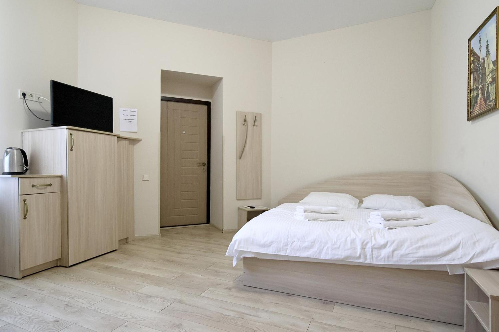 לבוב Buk Apartments On Doroshenka 25 מראה חיצוני תמונה